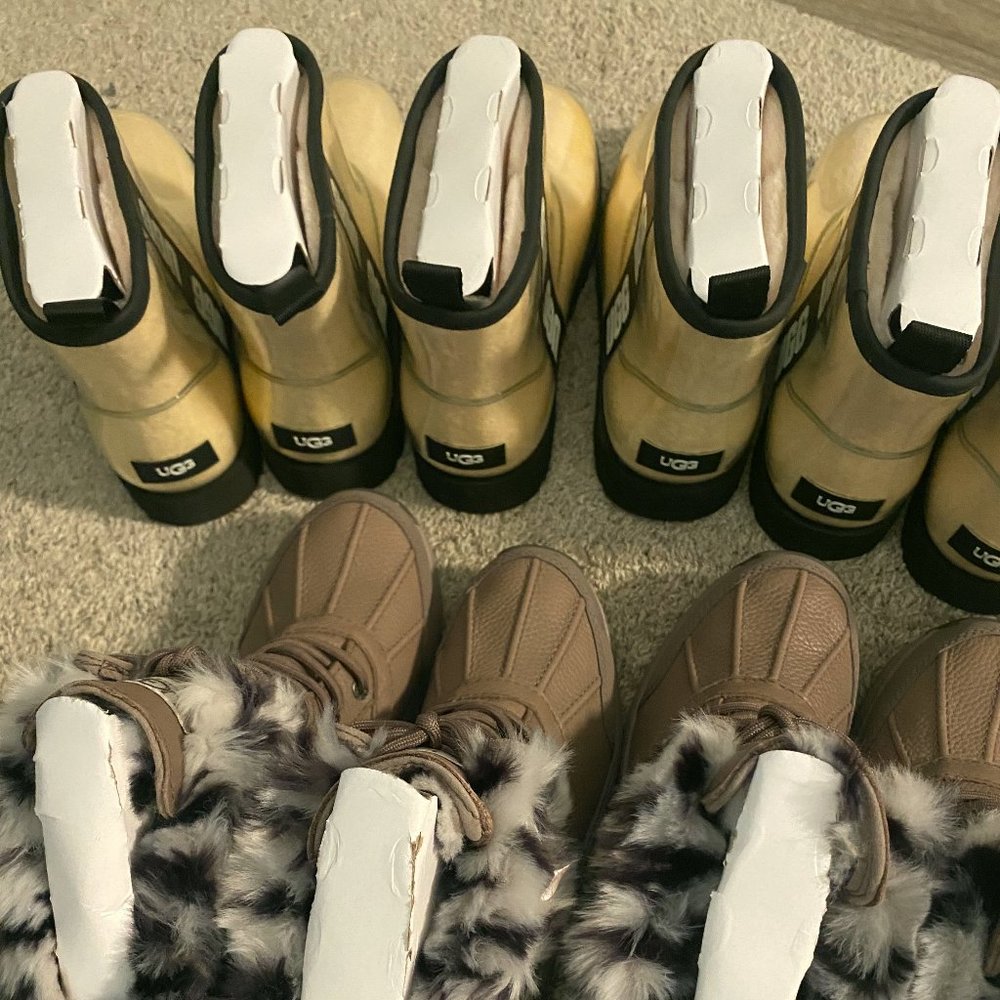 CLASSIC CLEAR MINI UGGS